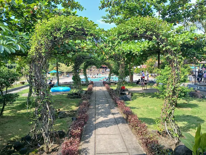 Kolam Renang Jambangan Permai - Foto 2
