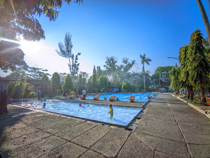 Kolam Renang Kartika - Foto 3