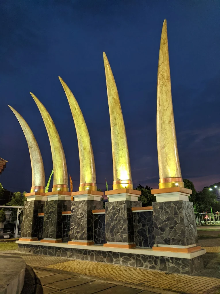 Alun-Alun Sragen - Foto 3