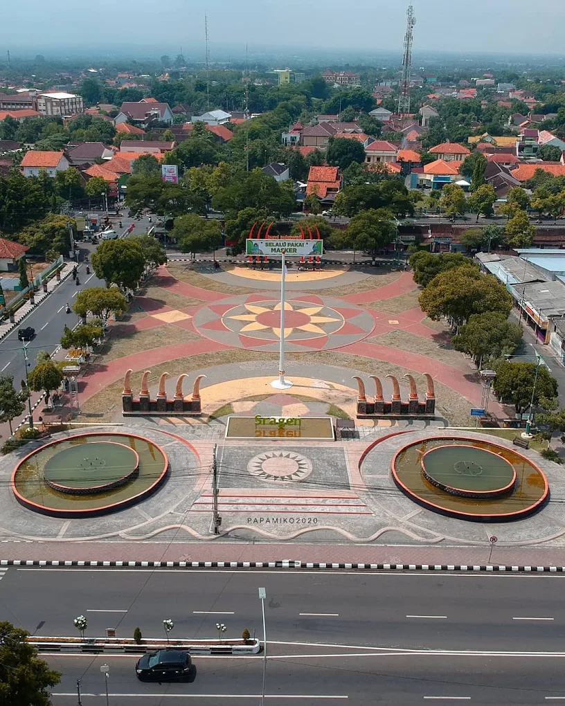 Alun-Alun Sragen - Foto 1